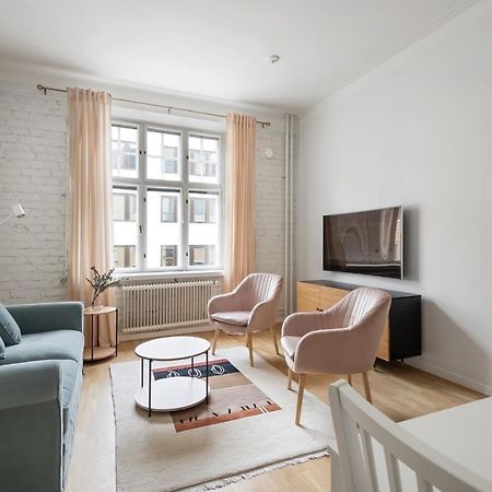 Wehost Fabulous 2Br In Prestigious Punavuori @Iso Roobertinkatu 26 Helsínquia Exterior foto