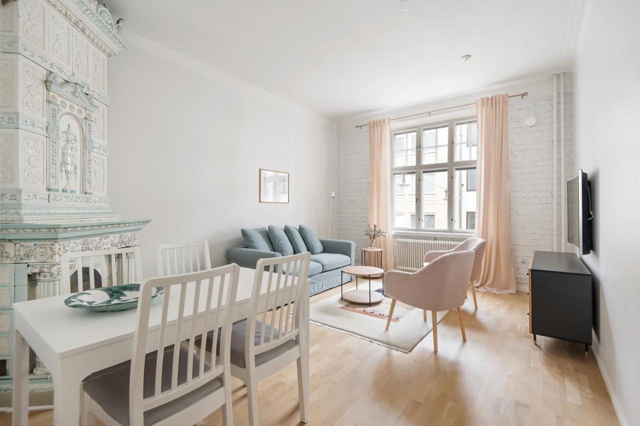Wehost Fabulous 2Br In Prestigious Punavuori @Iso Roobertinkatu 26 Helsínquia Exterior foto